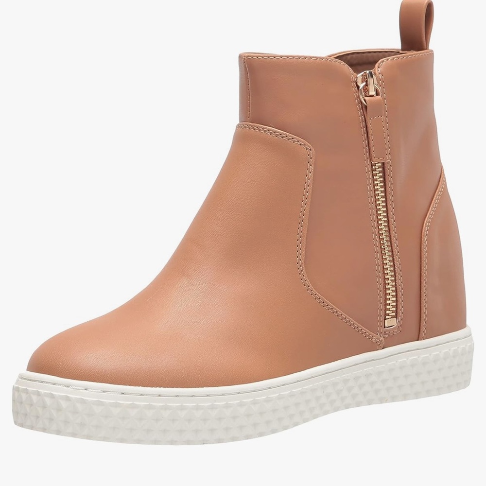 Aerosoles Women’s Zilla Tan Wedge Sneakers Size 9M